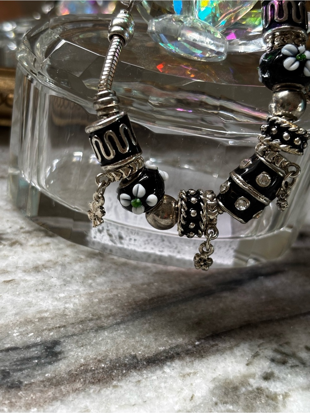Silver-Tone Black Floral Charm Bracelet - Unbranded - Picture 3 of 5